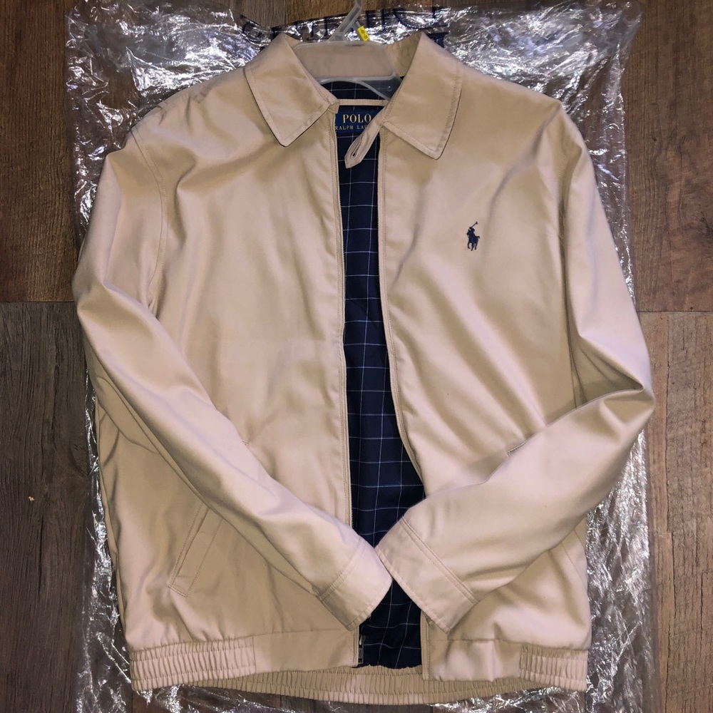 Fits big wore it once only.